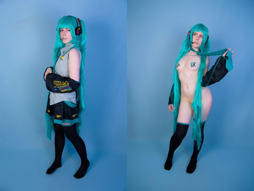 Naked cosplay khatsun Miku