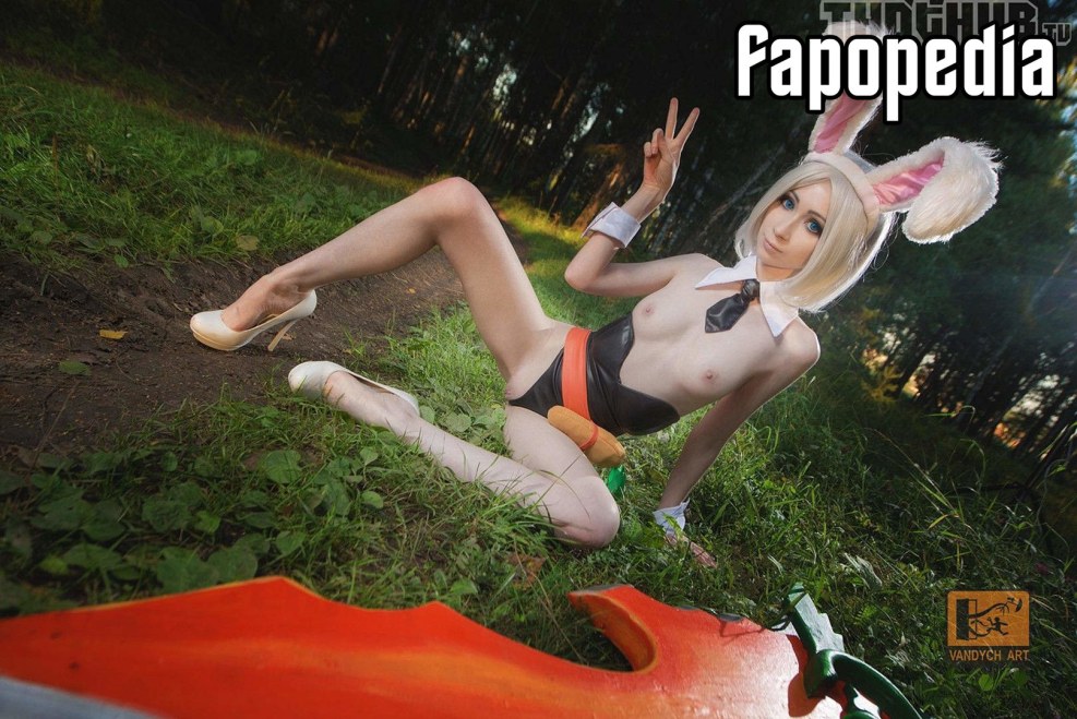 Erotic fantasy cosplay naked