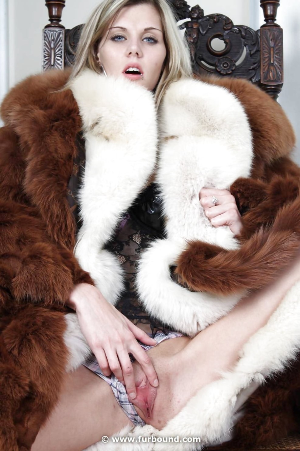 Fox fur Fetish from FetishMistressUK