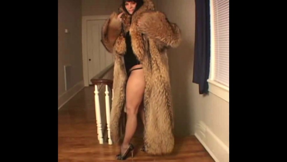 Fox fur Fetish from FetishMistressUK