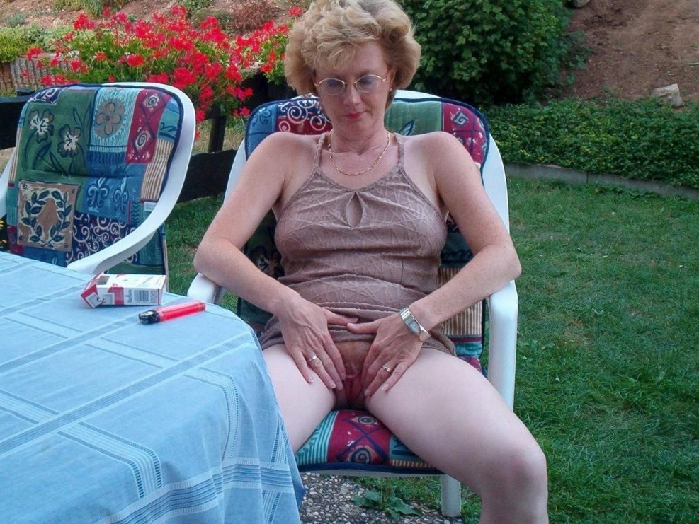 Mature grandmother in the hotel sexy