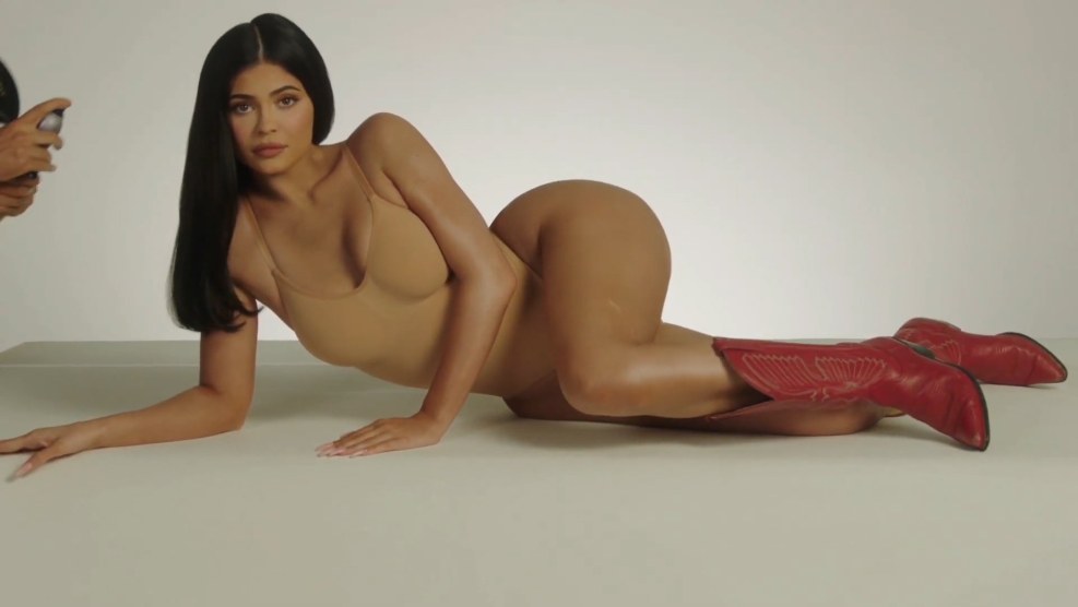 Kylie Jenner Naked breasts
