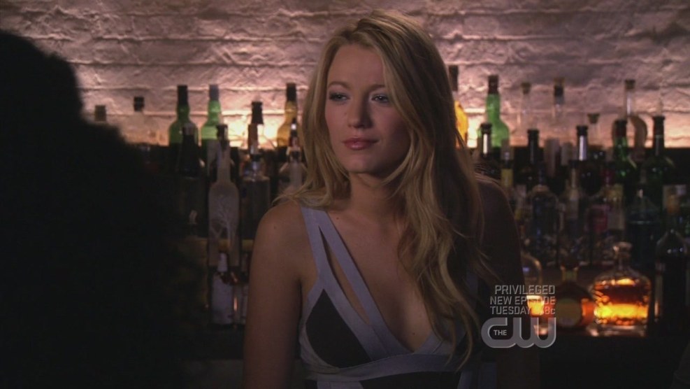 Serena van der Woodsen Figure