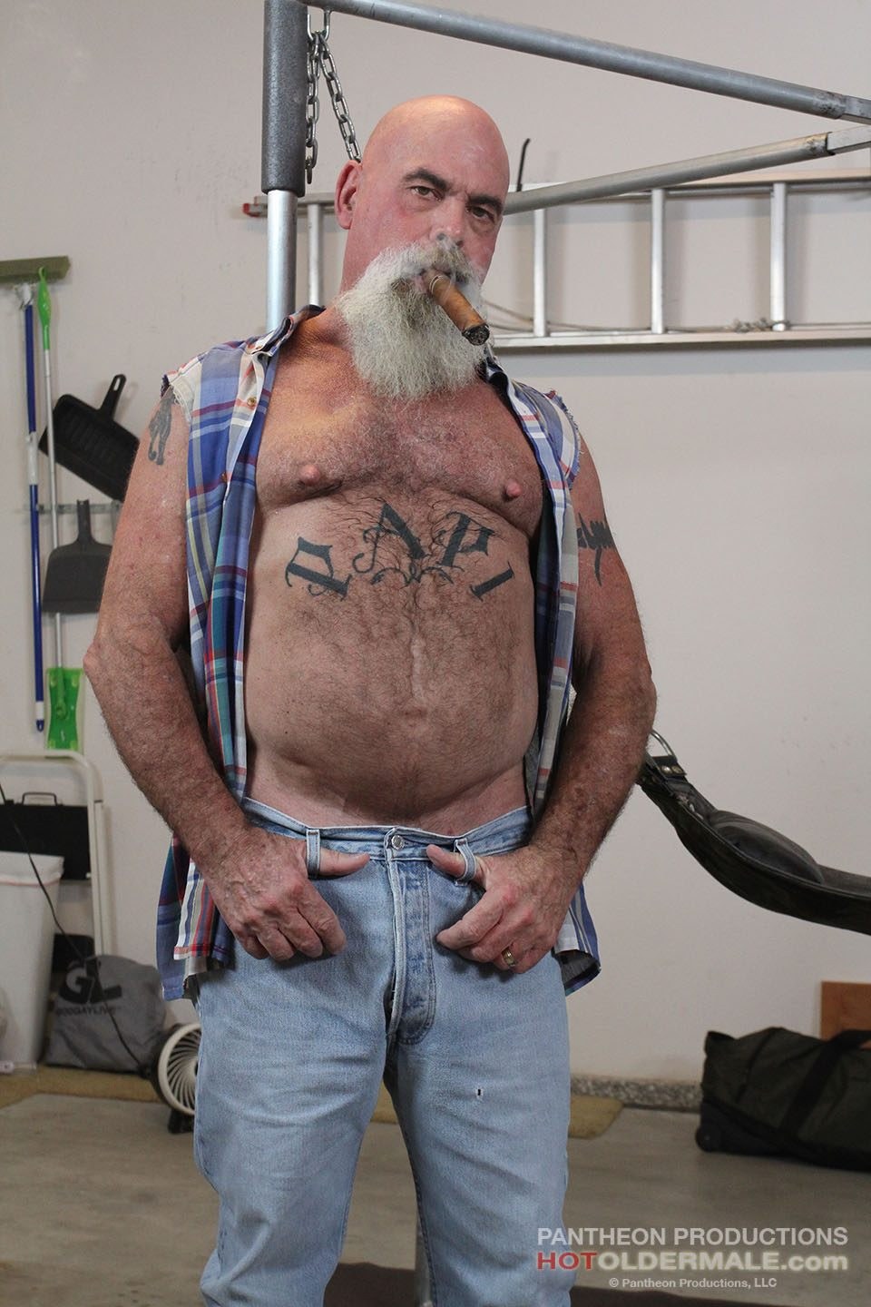 .NE, official page YouTube YouTube .. Porno