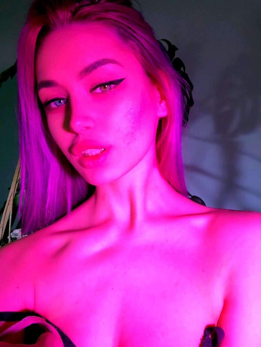 Syuki Waterhouse naked