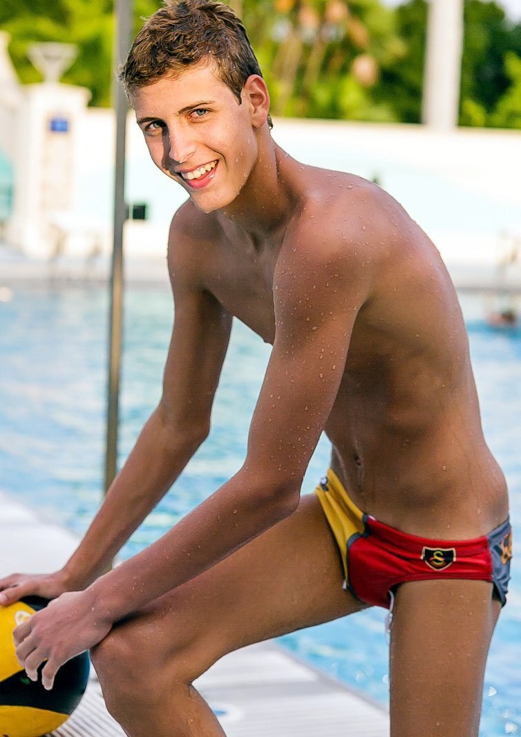 Anime yaoi hentai giant