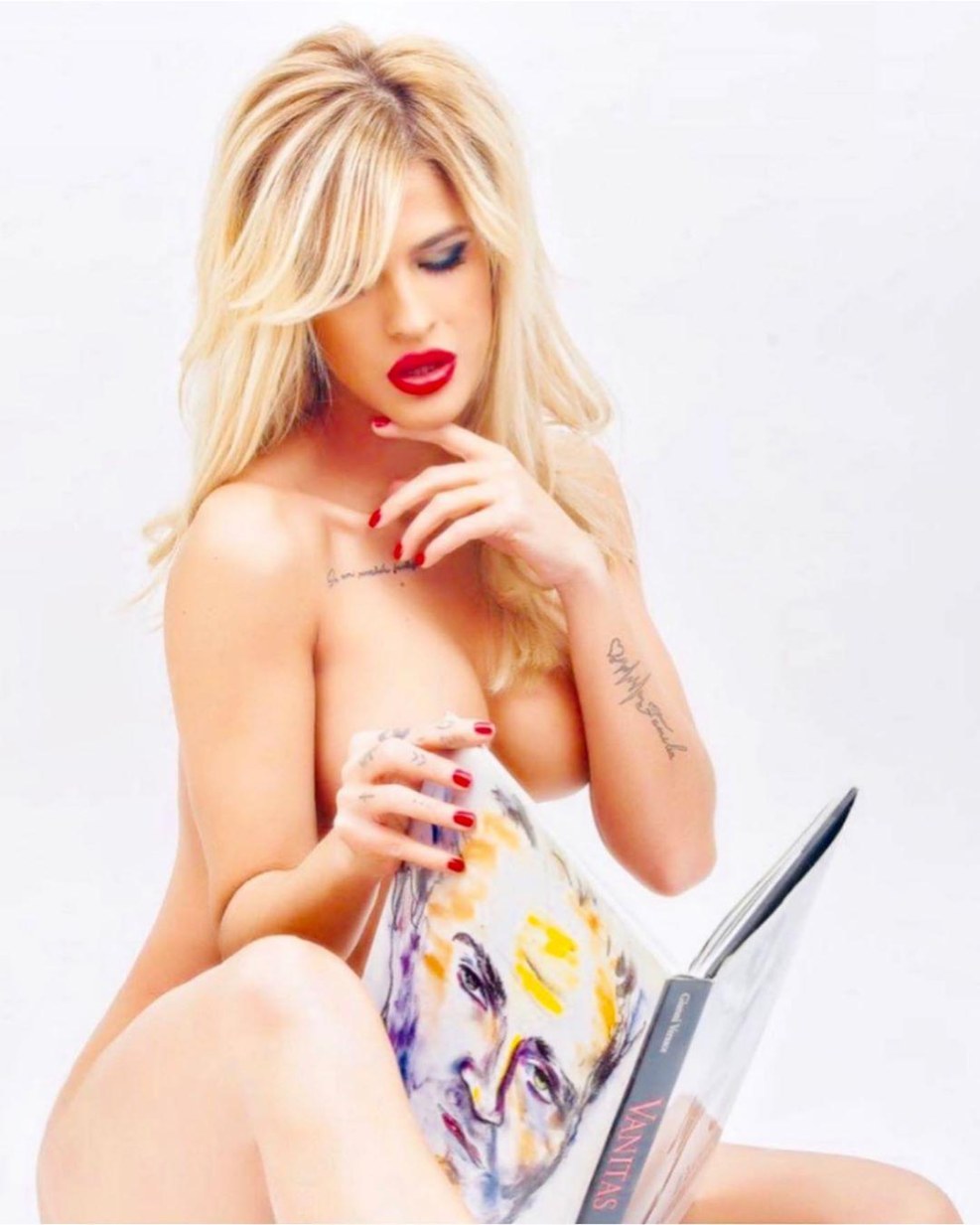 Whitney Page Venoebble Nude