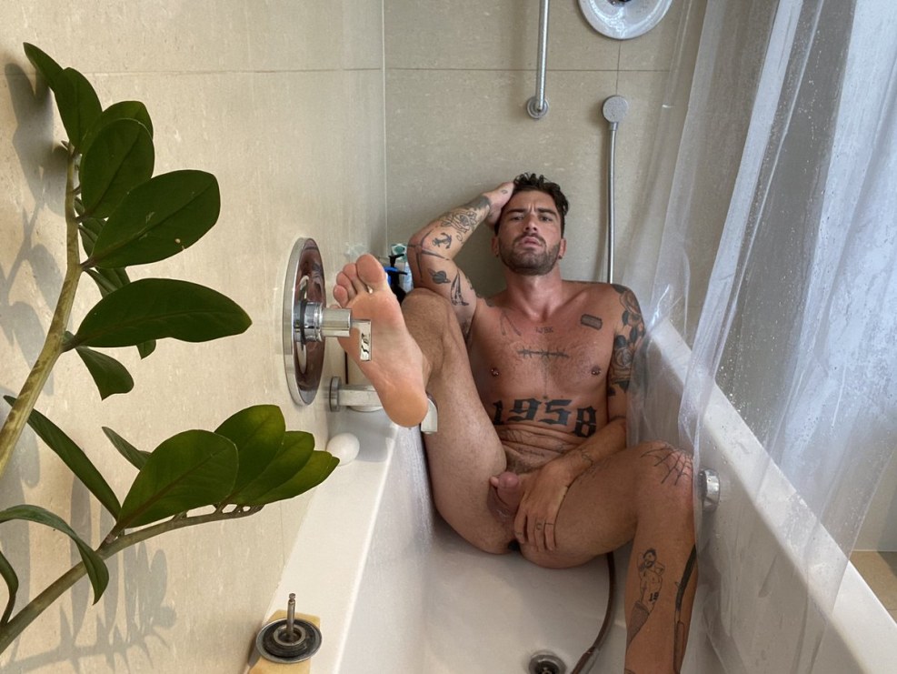 Chris Harrison is naked