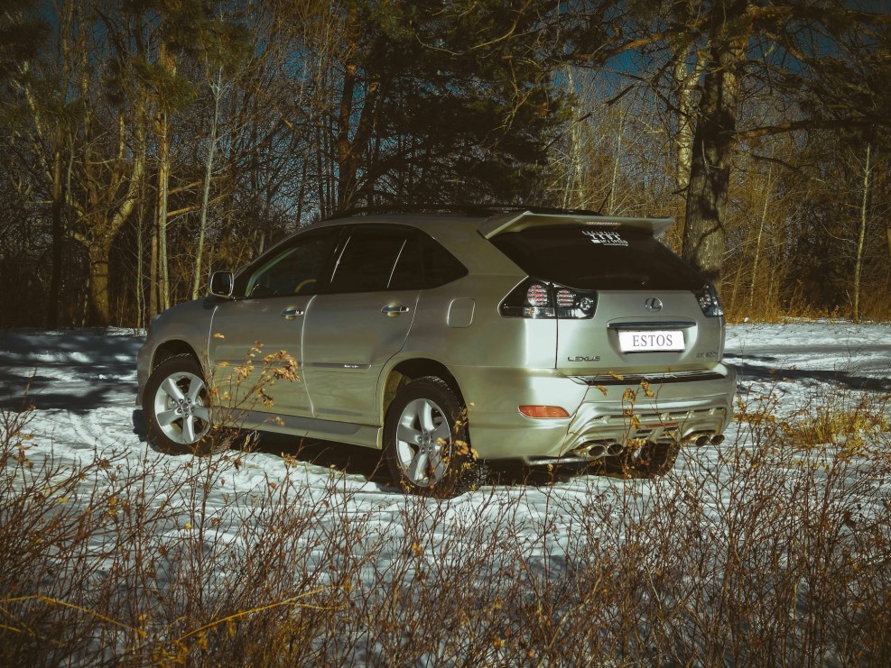 Toyota Harrier black