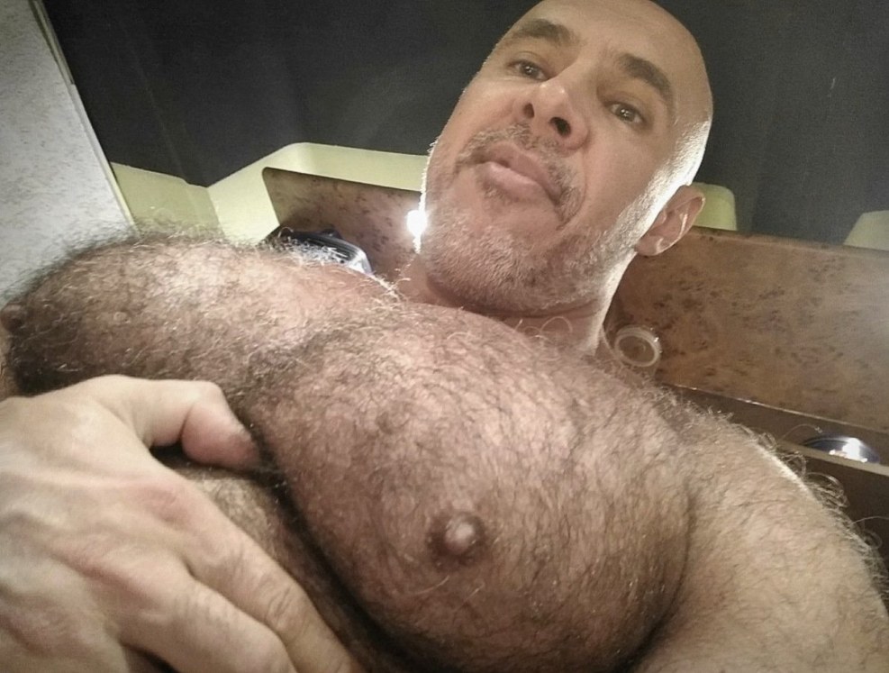 The guys suck mutually