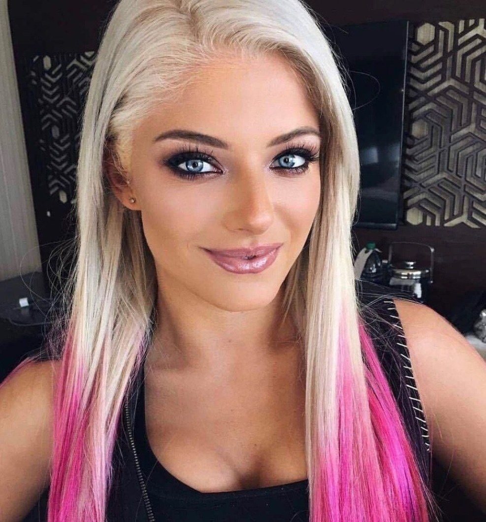 Lolly Gartner (Lolly Gartner) Cumshot