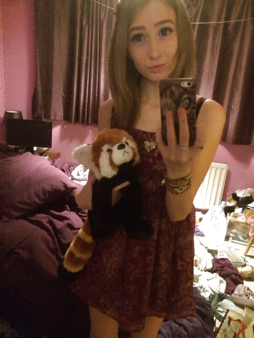 Kitten Sophie Selfie breast