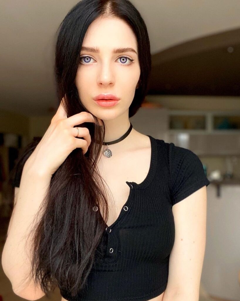 Katya Winter Little Nina