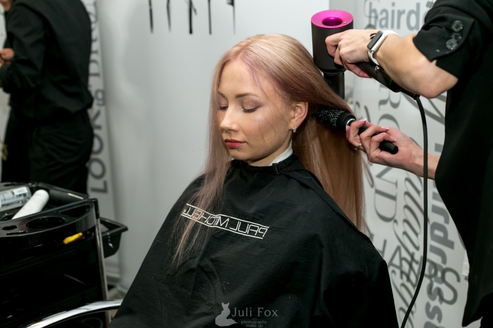 Snow Maiden with black hair