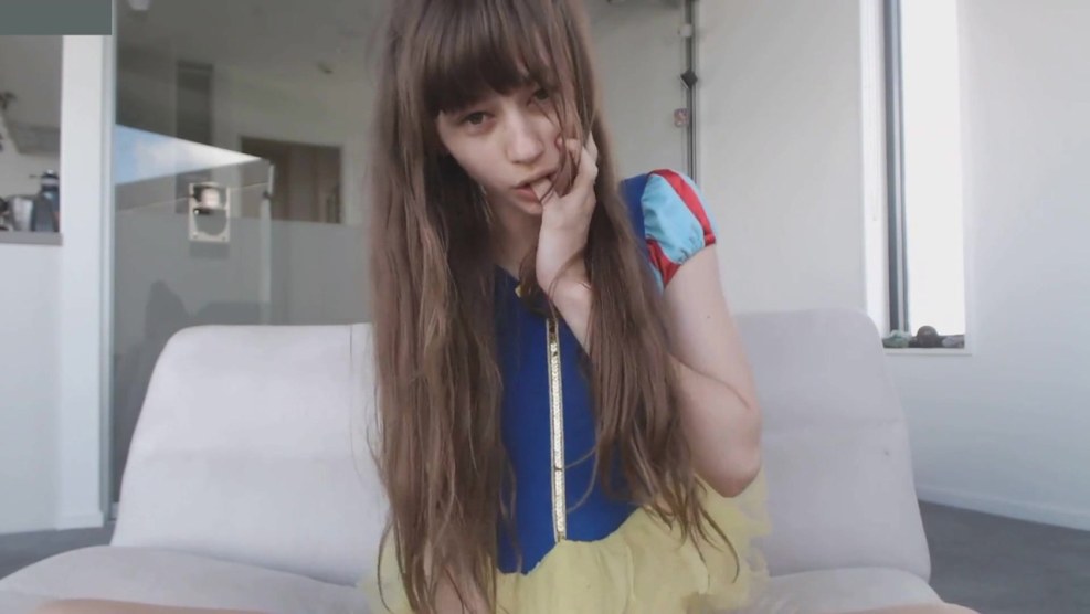 Lollylips actress Russian