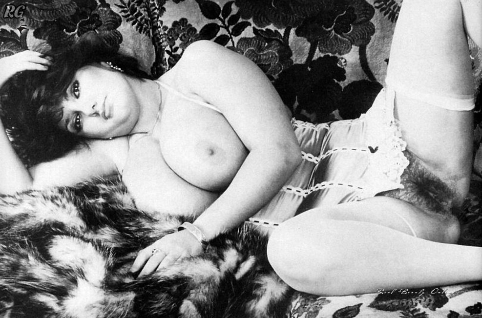Vintage naked women