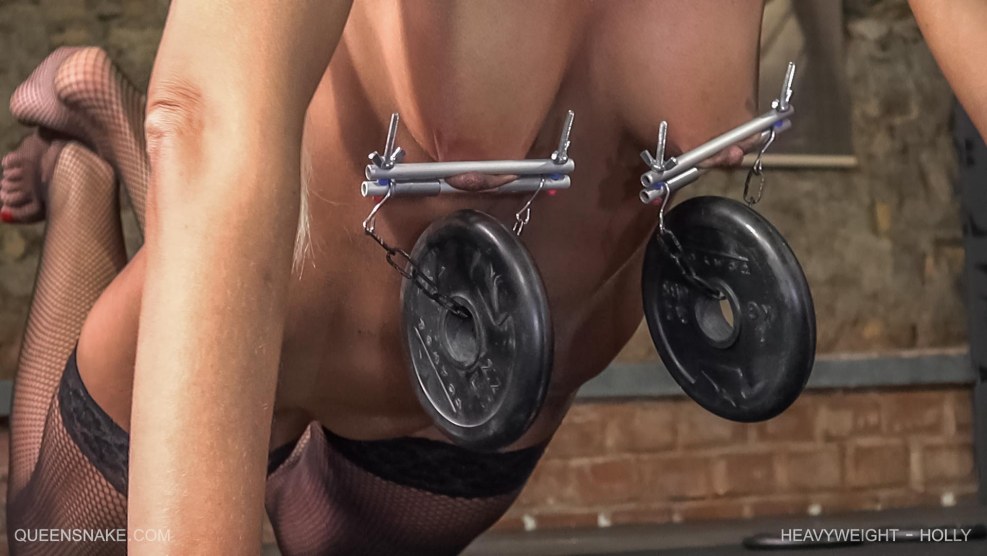 Queensnake - Chilly Gym - Severe Torture and Humiliation of Bound Women (2020/FullHD/1.62 GB)