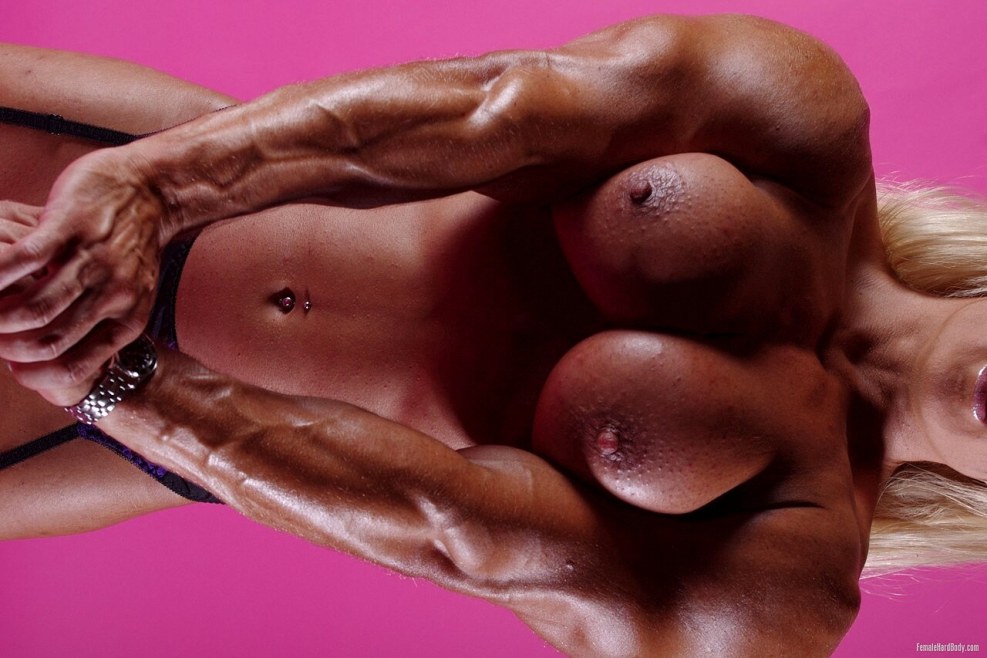 Bodybuilder Lisa Cross