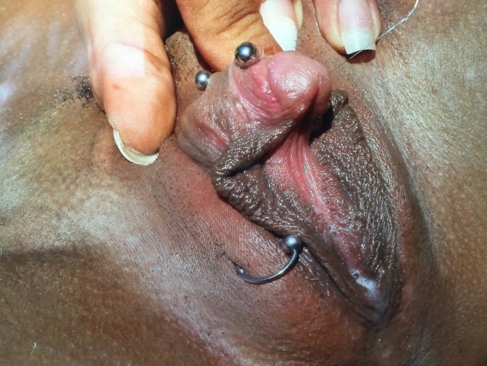 Huge clitoris head