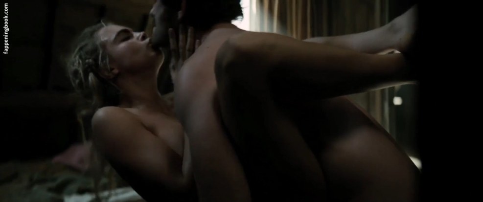 Cara Delevingne Carnivated Row Nude