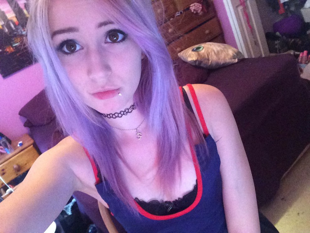 Kitten Sophie Selfie in full height