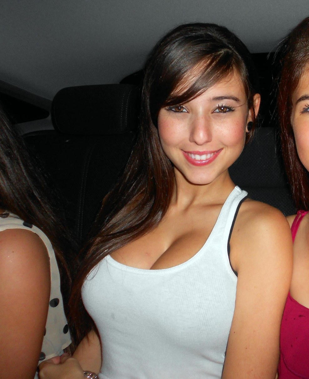 Angie Varona 13