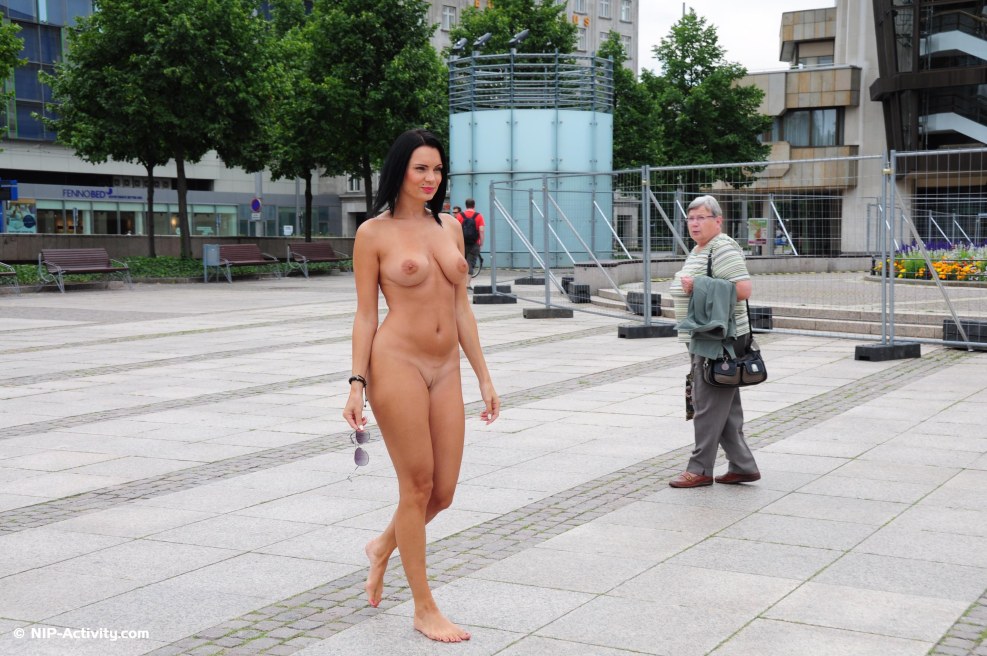 Jennifer nip-activity as a model surname