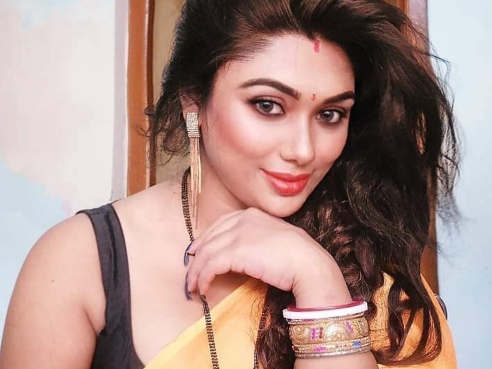 Shrenu Parikh swimsuit XXX Lesbian