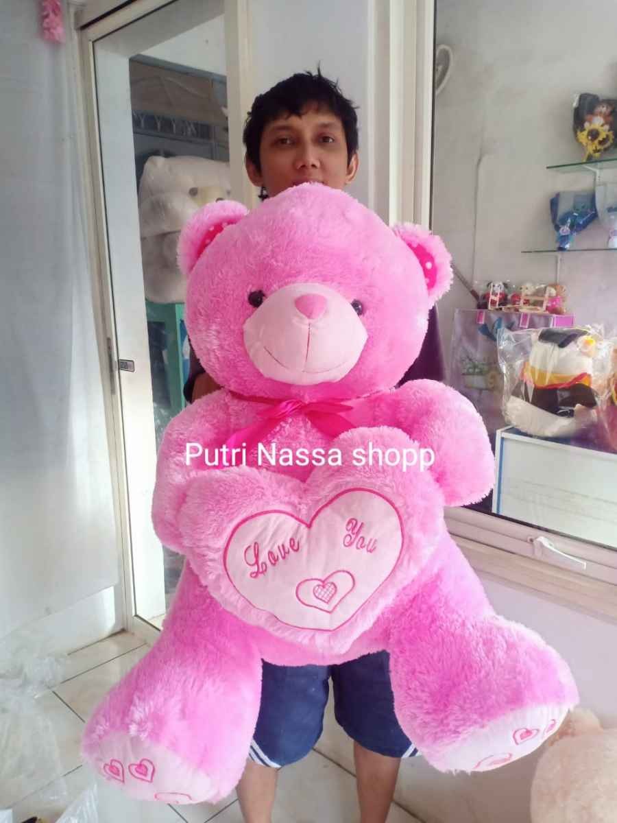 Cewek Dudukin Boneka