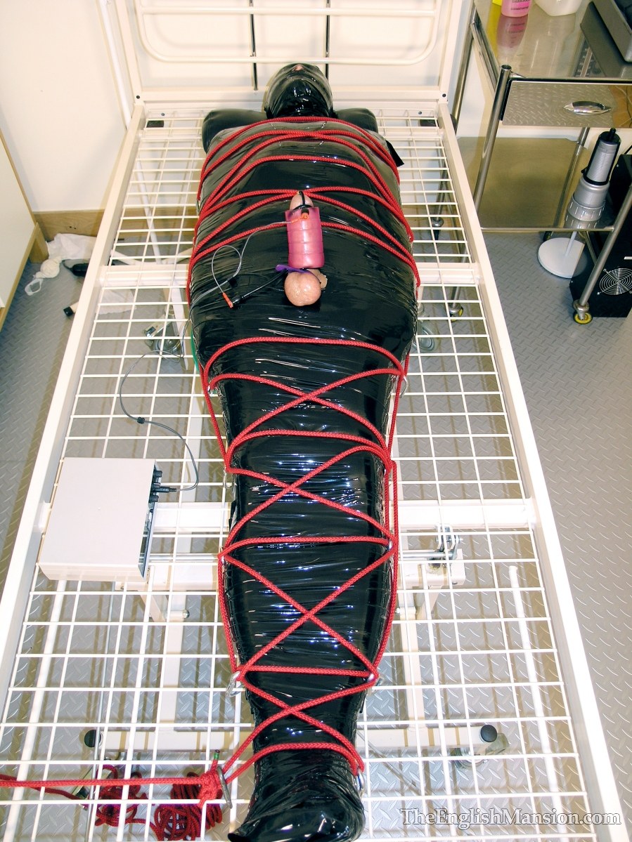 BDSM Latex Hentai Mumimification