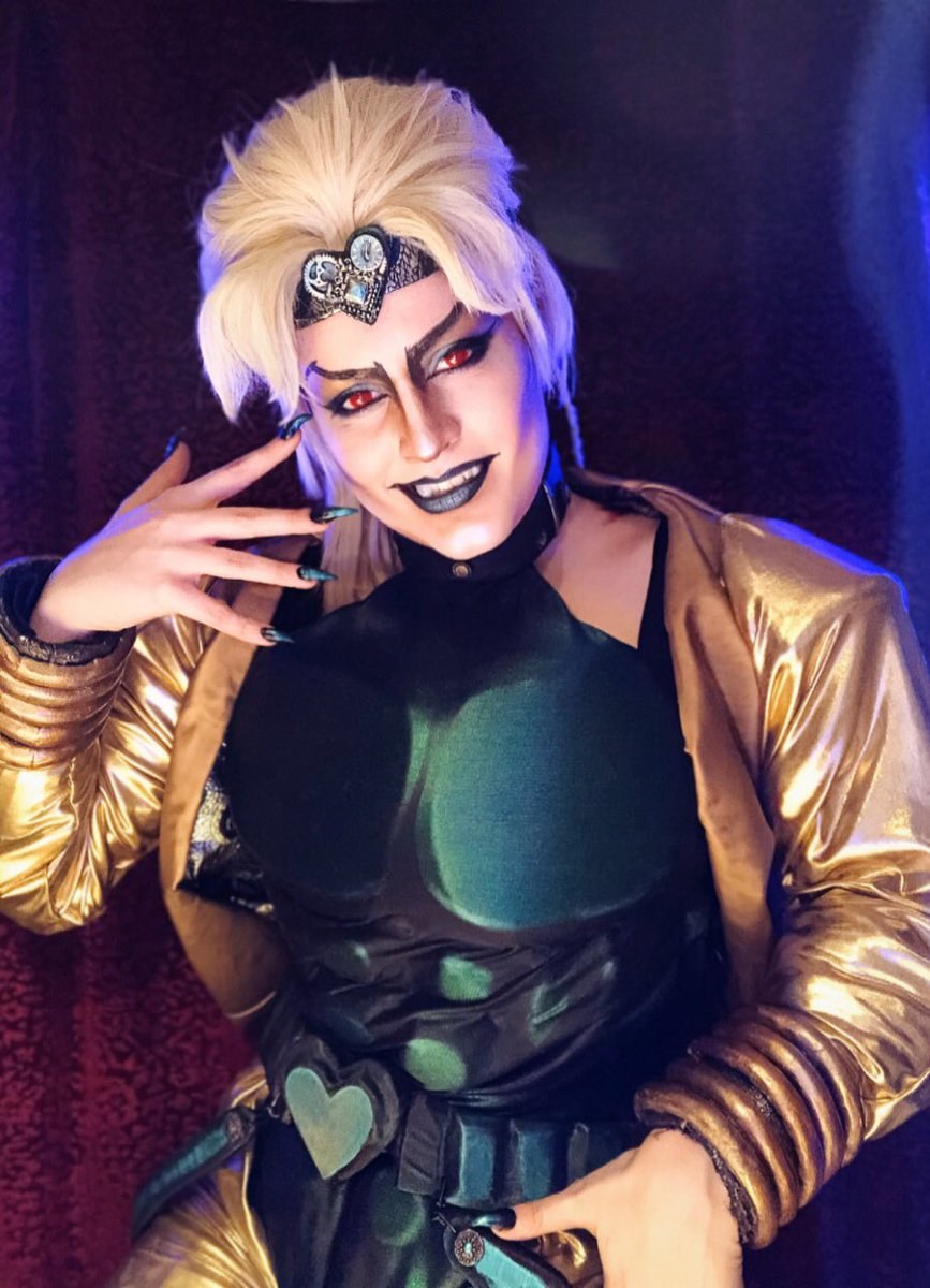 Jojo cosplay. Дио косплей. Jojo Cosplay Dio. Dio Brando косплей. Джоджо косплей дио.