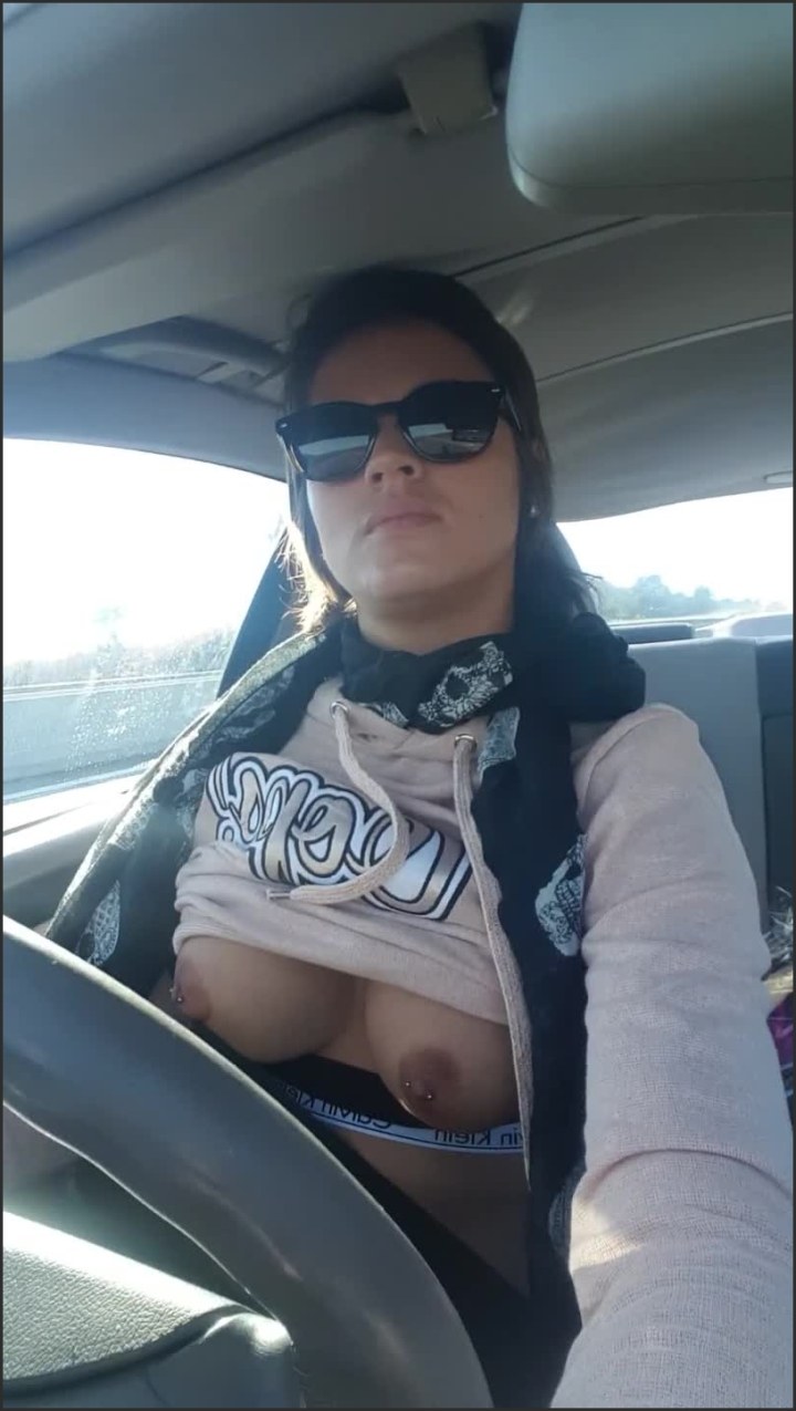 Vic alouqua, victoria alouqua tits