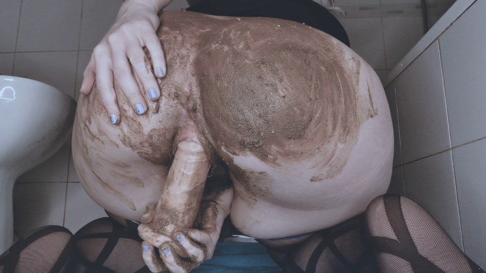 Namyo Harukawa Pissing