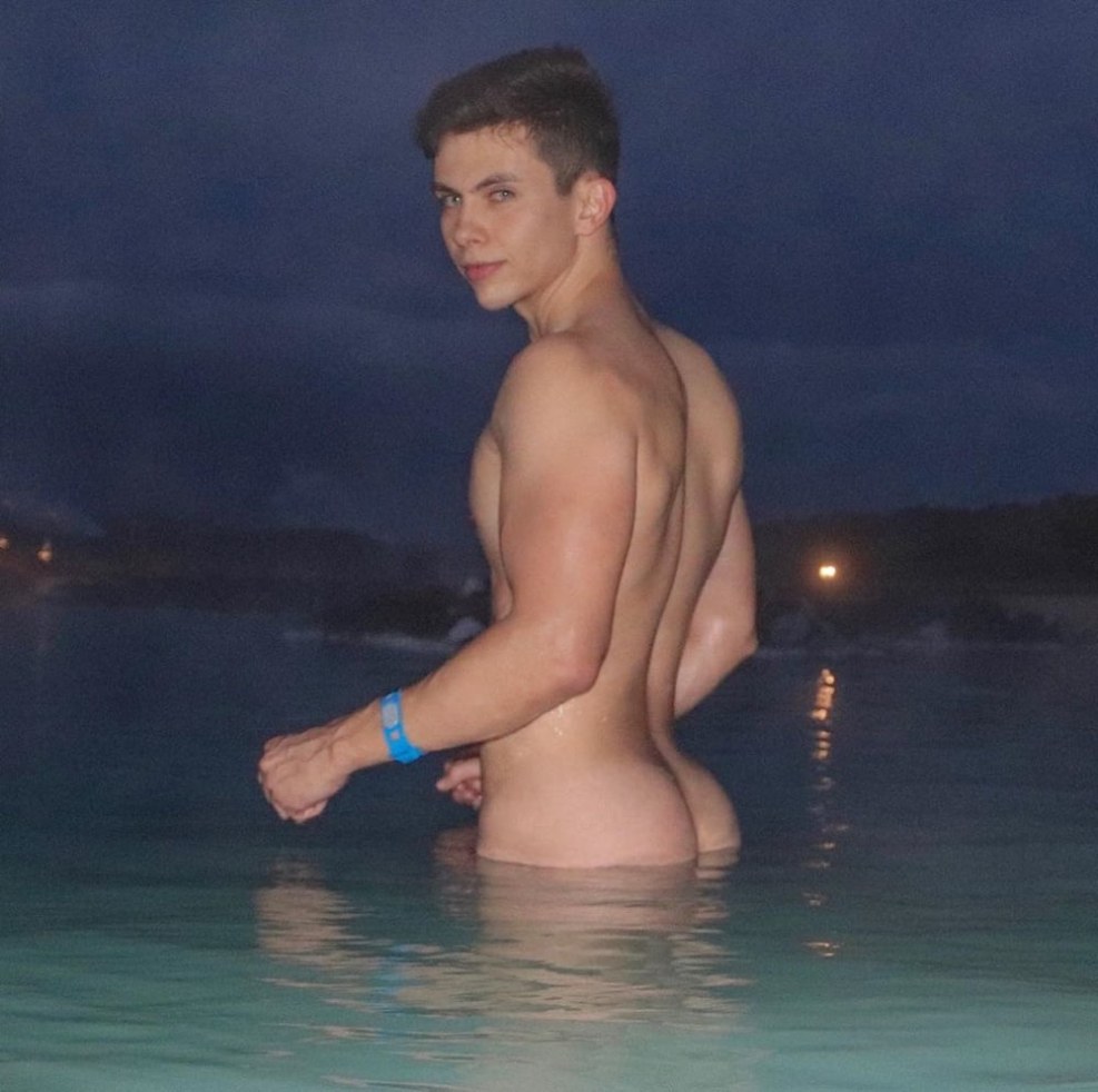 Naked guys homosexuals