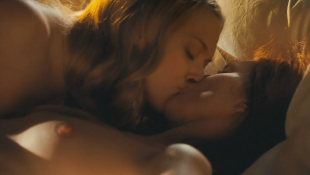 Amanda Seyfrid bed scenes