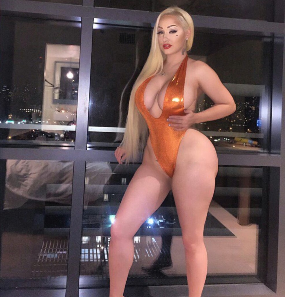 Amy Andersen Fake Lips Blowjob