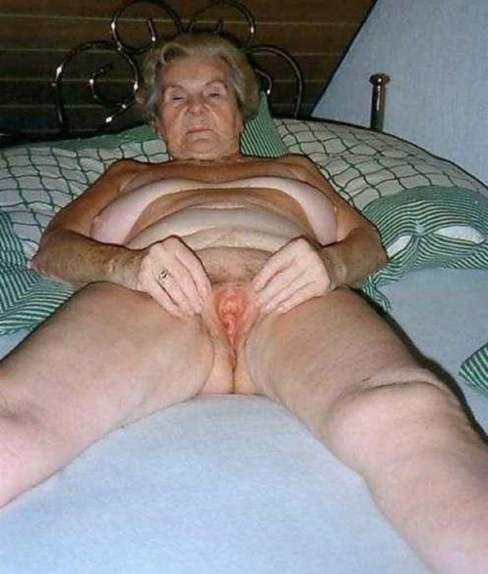 Naked old women 3 d