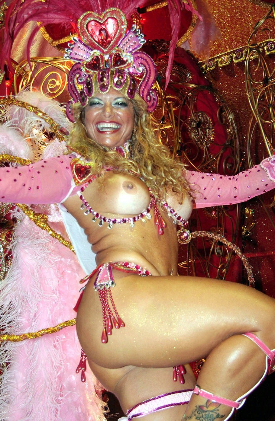 Orgy on the Brazilian carnival