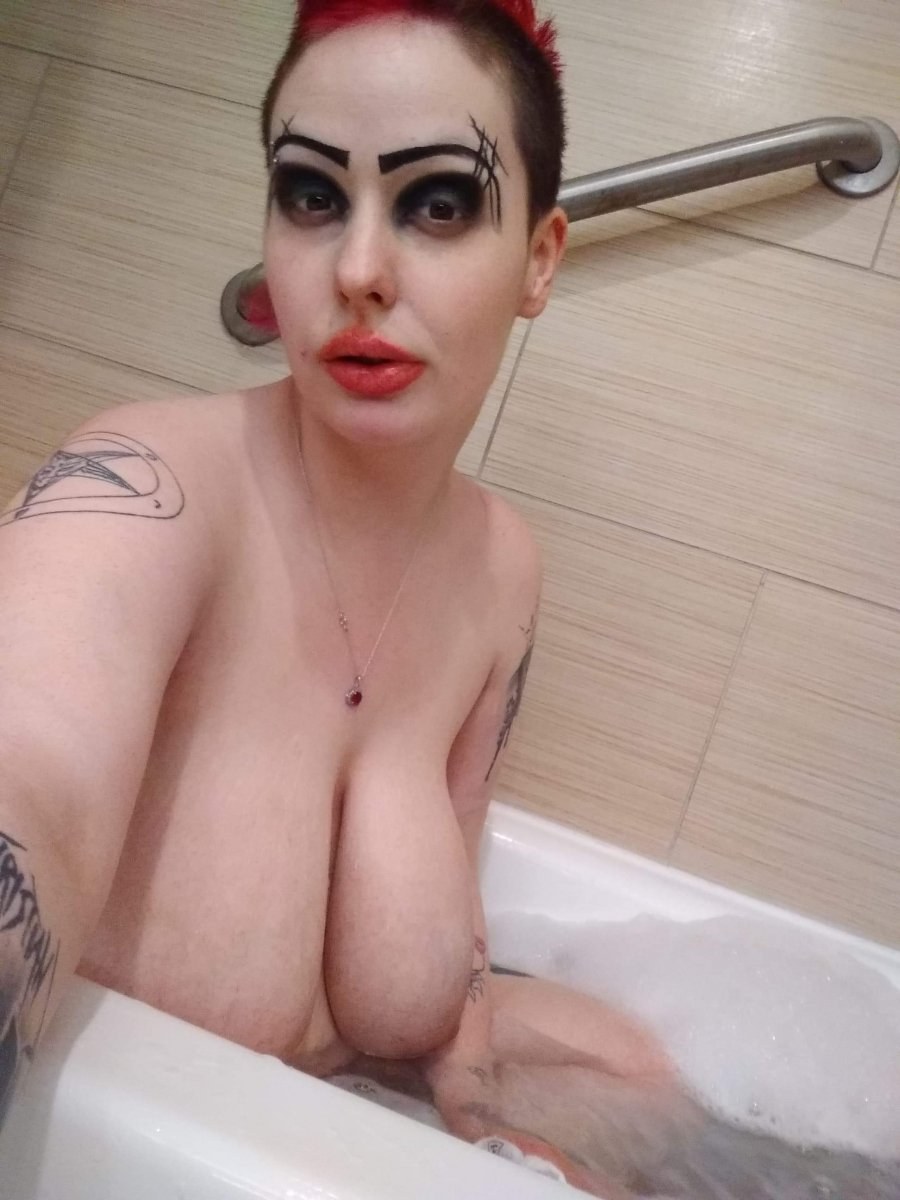 Katrina Marie (57 photos)