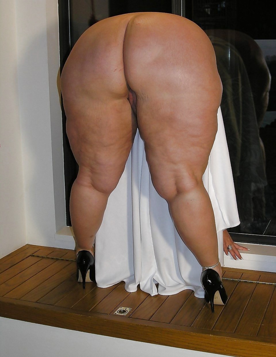 Feyssitting mature thick