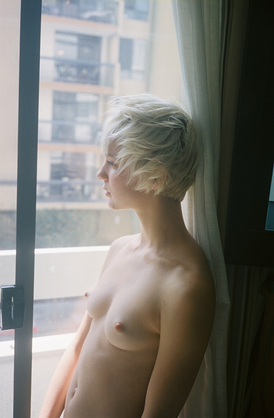 Fuck brunettes with short haircut