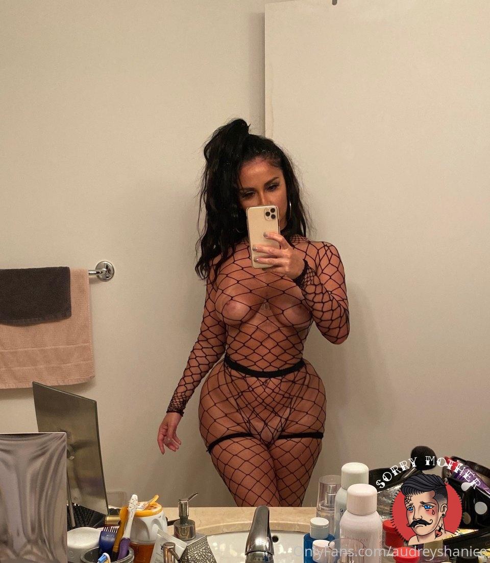 Audrey Royal, Moe Johnson - Lets Blow Off Some Steam (2017) FullHD 1080p