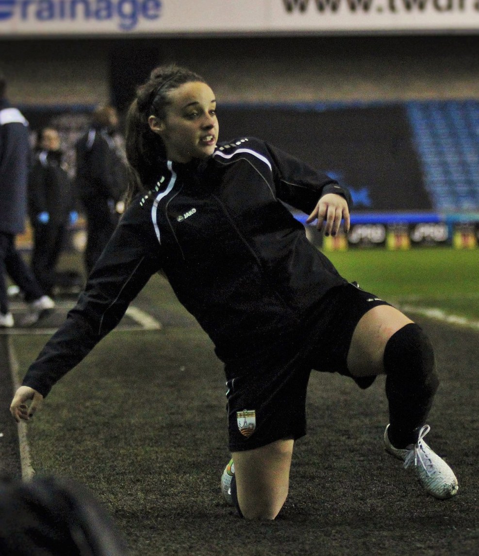 Lee Nicole - Leigh Nicol Football