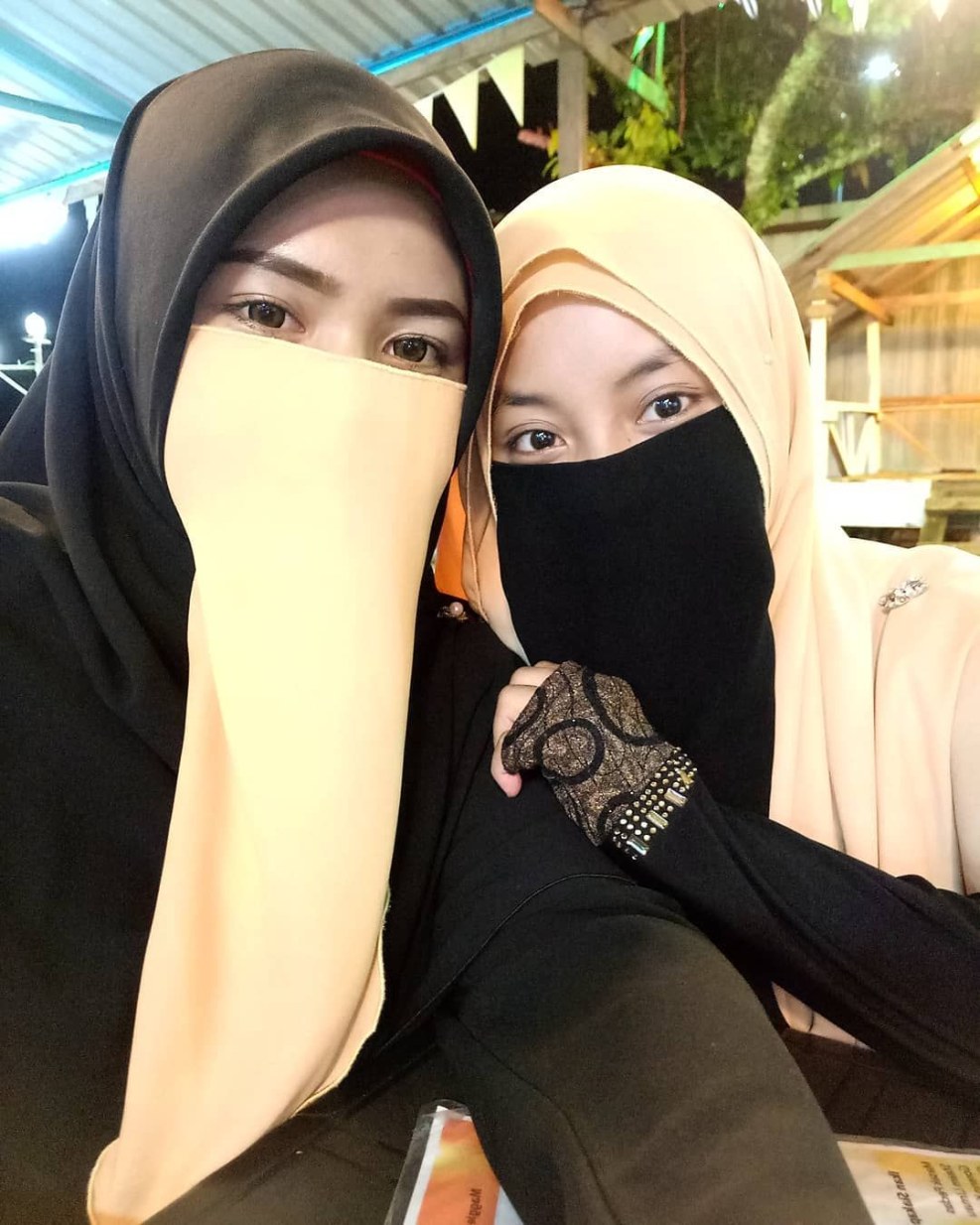 Hijab wallpaper is beautiful