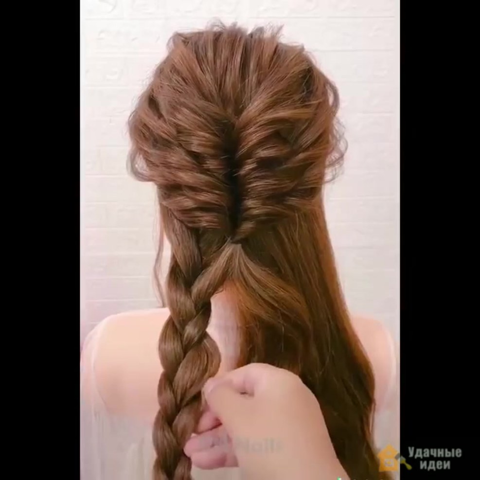 Young girl with a long oblique nude