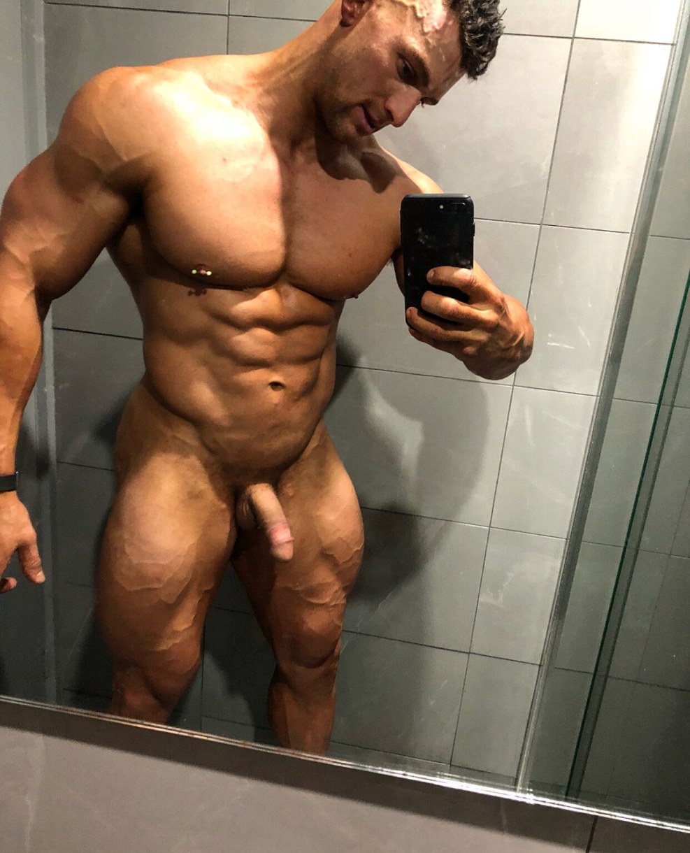 NATH WYLD men's striptease