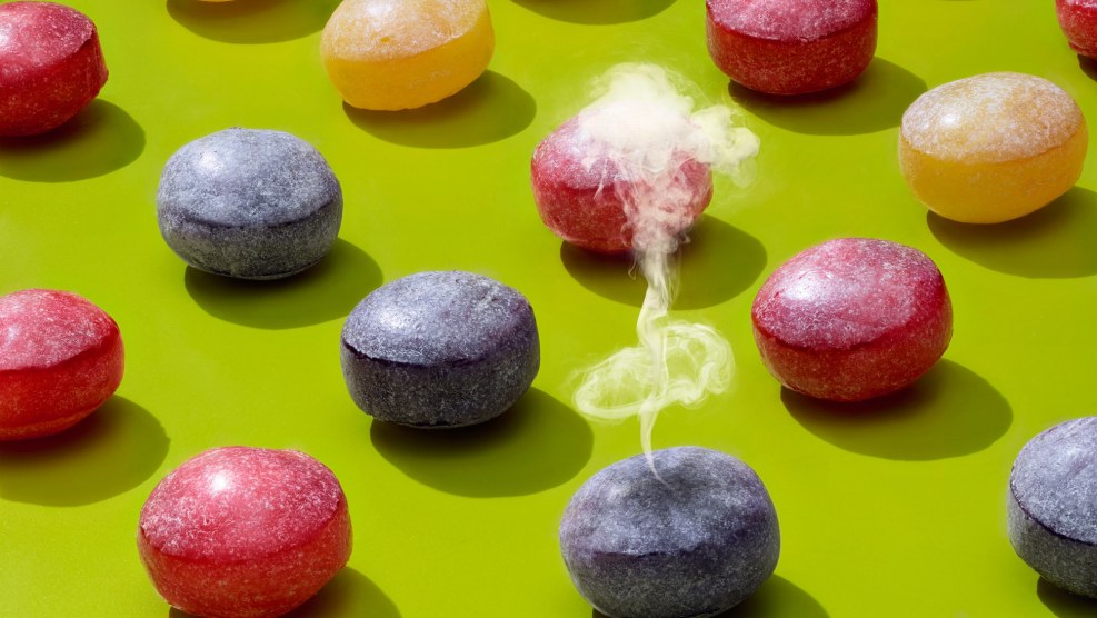 Warheads chewy sour cubes 113.5g USA