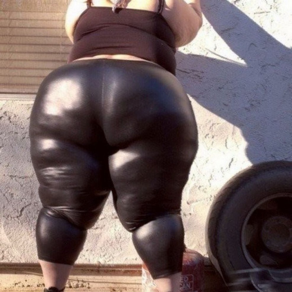 Amanda Fey Feedee weight 500 kg