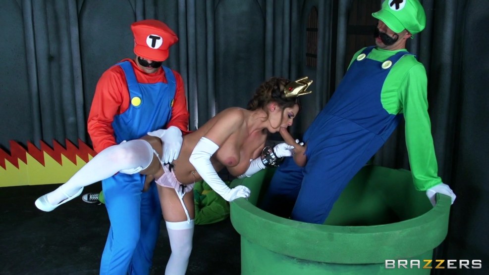 Erotic brothers Mario