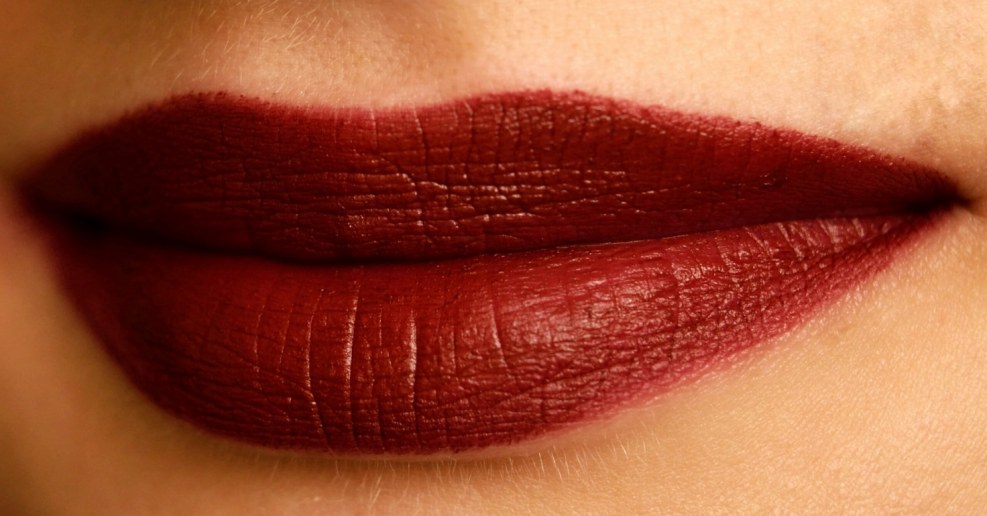 Maybelline 975 Divine Wine